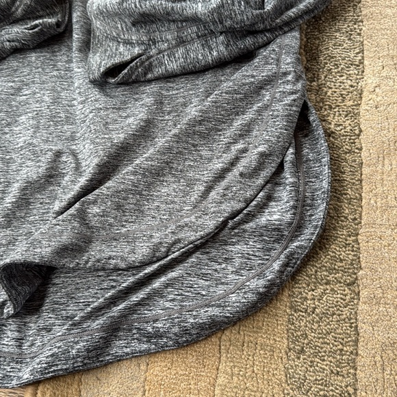 Athleta Uptempo heathered grey Long Sleeve Top - M - Picture 4 of 7